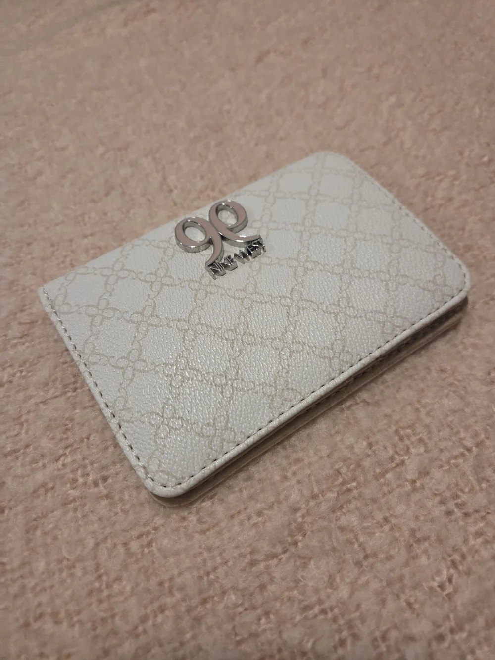 Nine West White Patterned Card & Key Holder with Silver Logo